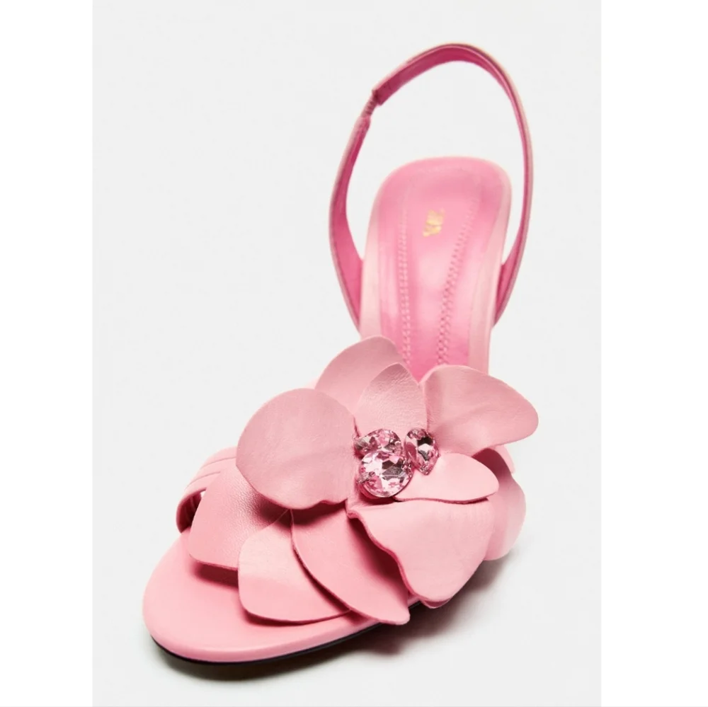 ❌️SOLD❌️LEATHER FLOWER PINK SANDALS SIZE 6 - Picture 4 of 9